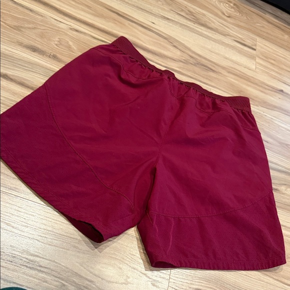 ZYIA Men's Athletic Shorts - Burgundy Medium zippered pockets - Picture 6 of 7